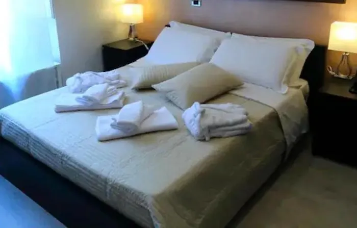 Love hotel Piccolo Angolo Vicino Metro *