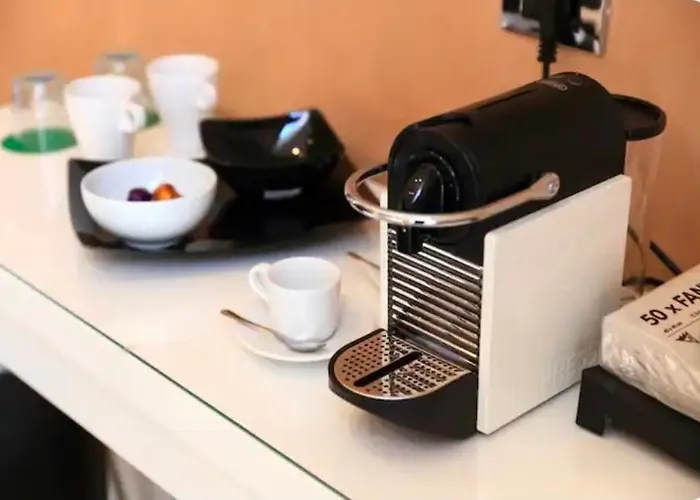 Piccolo Angolo Vicino Metro