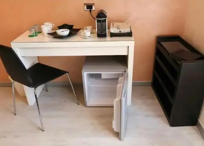 Piccolo Angolo Vicino Metro Love hotel